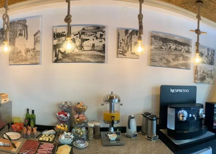 ホテル Tarull トッサ・デ・マール